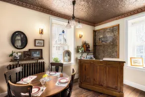 The Stagecoach Inn Bed & Breakfast and Five20 Social Stop - Rezeption