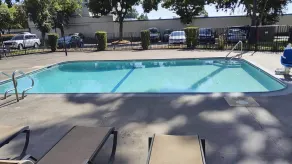 Rodeway Inn & Suites Rancho Cordova - Folsom - Pool