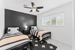921 S Orlando Ave - Værelse