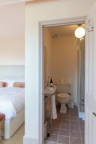 The Bennu - Bathroom