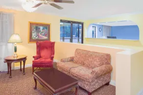 Days Inn by Wyndham Andalusia - Lobby