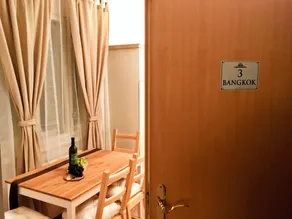 Astoria Apartments - Hall