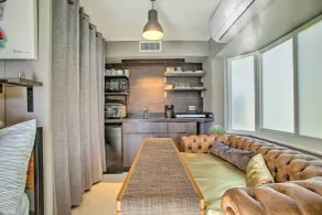 1 Mi to Deerfield Beach: Stylish Studio w/ Pool! - Interiør