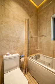 Olive Luxus-Suiten 2019 - Luxus-Suiten mit privatem Pool und Whirlpool im Innenbereich - Badezimmer