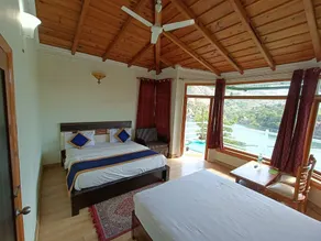 Crystal LakeView Homestay - View from room
