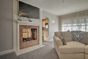 Pool, Game Room: Luxe Lewes Family Beach House! - Innenbereich