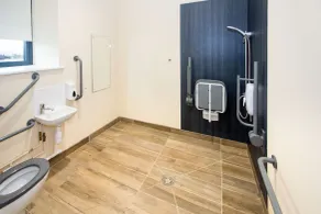 Canolfan Y Fron - Bathroom