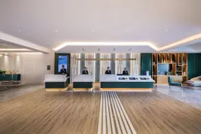 Mercure Shanghai Yu Garden On the Bund - 5 mins taxi to Nanjing Road and Bund - Rezeption