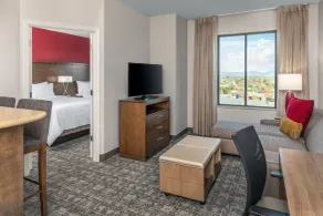 Staybridge Suites Charlottesville Airport by IHG - Room