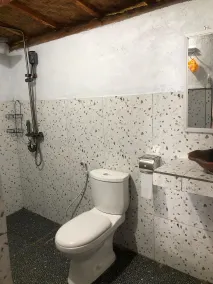 Serenity Lodge Tetebatu Lombok - Badezimmer