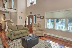 Cape May Getaway w/ Private Deck & Hot Tub! - Interiör