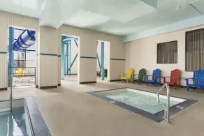 Travelodge by Wyndham Edmonton West - Pool