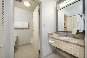 Courtyard Mishawaka-University Area - Bathroom