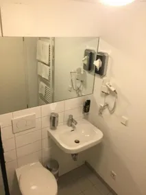 Hotel Central Hannover - Bathroom