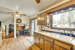On-site Access to Spokane River: Home w/ Fire Pit! - Innvendig