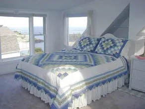 Perkins Cove Gem - Room
