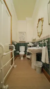 The Old Tramhouse Self Catering Traditional Charming Apartments Located In The Heart Of Historic Stirling For Short-Long Stays In Stirling For Tourism & Events & Contractor Base Stays For Central Belt Area & Open To Book All Year Round - Bad