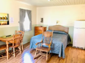Green Gables Bungalow Court - Chambre