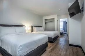 Gateway Hotel and Suites - Chambre