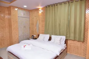 Sarahan Holliday Inn - Camera