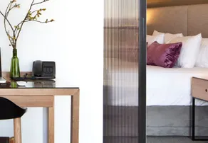East Hotel and Apartments - Chambre