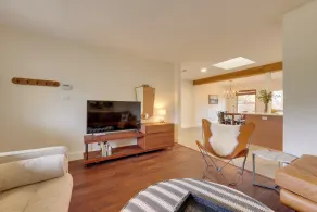 6 Mi to Dtwn Austin: Home w/ Screened Porch & Yard - Interior