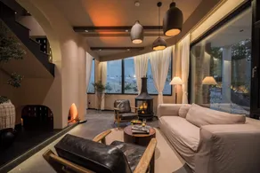 Anyu Aranya Collection sea view Resort Hotel - Lobby sitting area