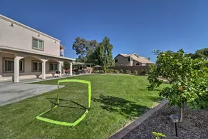 Lavish Family Escape w/ Game Room in Avondale! - Parte interna