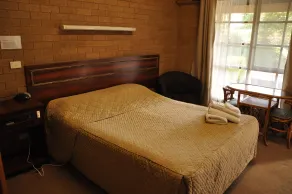 Miner's Retreat Motel - Room