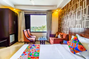 Fabhotel Signature Plaza - Quarto