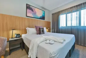 Best Western Plus North Lakes Hotel - Room
