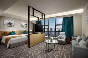 Ramada by Wyndham Luoyang Downtown - Room