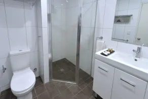 City Gardens Apartments - Bathroom