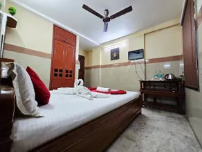 Anandaloke Guest House - Chambre