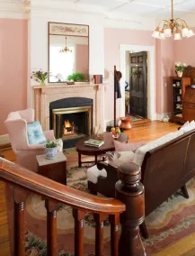 Brook Farm Inn - Lobby-lounge