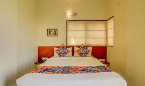 FabHotel Sky Vista Inn - Room