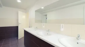 Gar'is Hostel Klovska - Bathroom