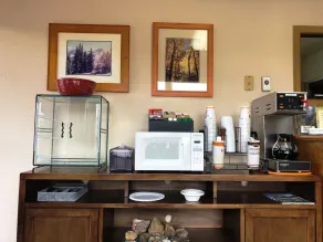 Bristlecone Motel - Reception