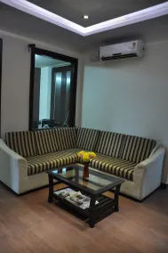 Golden Palm Suites - Reception