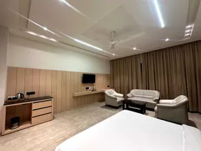CROWN PARK LUXURY HOTEL - Quarto