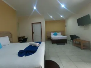 Three Tree Hotel - Room