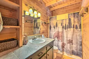 Creekside Cabin in the Blue Ridge Mountains! - Intérieur