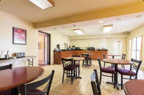 Eco Lodge Inn & Suites Bentonville near I 49 - Restaurant