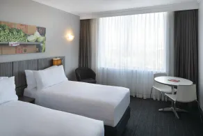 Mercure Sydney Bankstown - Room