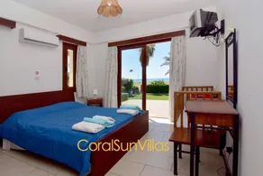 Nature - Direct To Sandy Beach, Impressive Villa, Quiet area - Zimmer