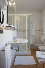 Hotel President Venezia - Bathroom