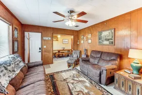 Hunters Hideaway in Hazen w/ Yard: Dogs Welcome! - Innvendig