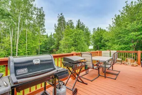 4 Mi to Lake Francis: Peaceful Pittsburg Home - Interior