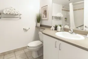 Hôtel Saint-Laurent Montréal - Bathroom