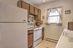 Creekside Arrowhead Lake House w/ Dock & Canoe! - Innenbereich